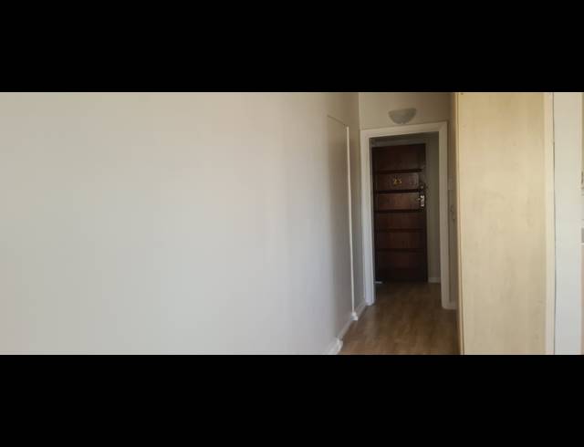 0.5 BEDROOM APARTMENT RENTED IN SEA POINT